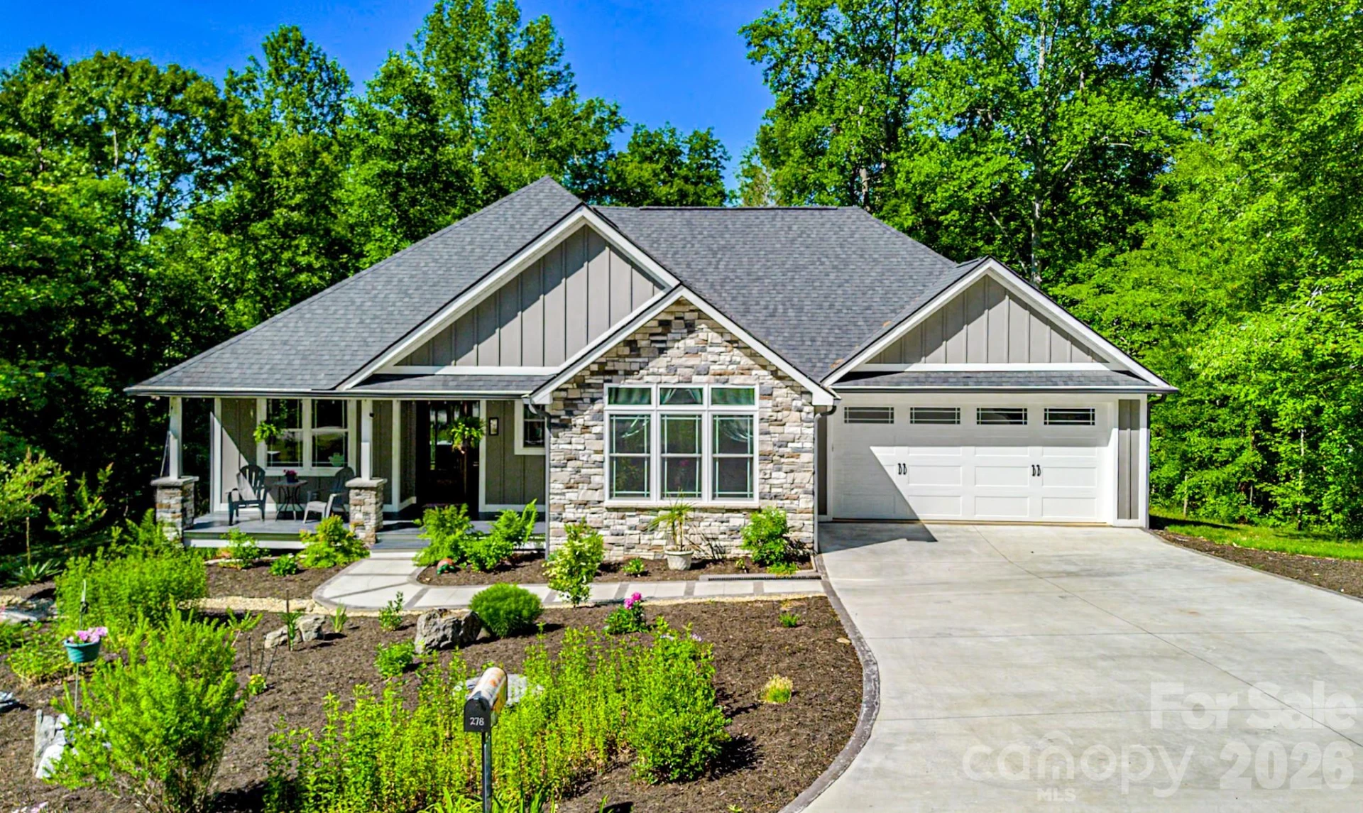 278 Hunters Trace - Photo 2