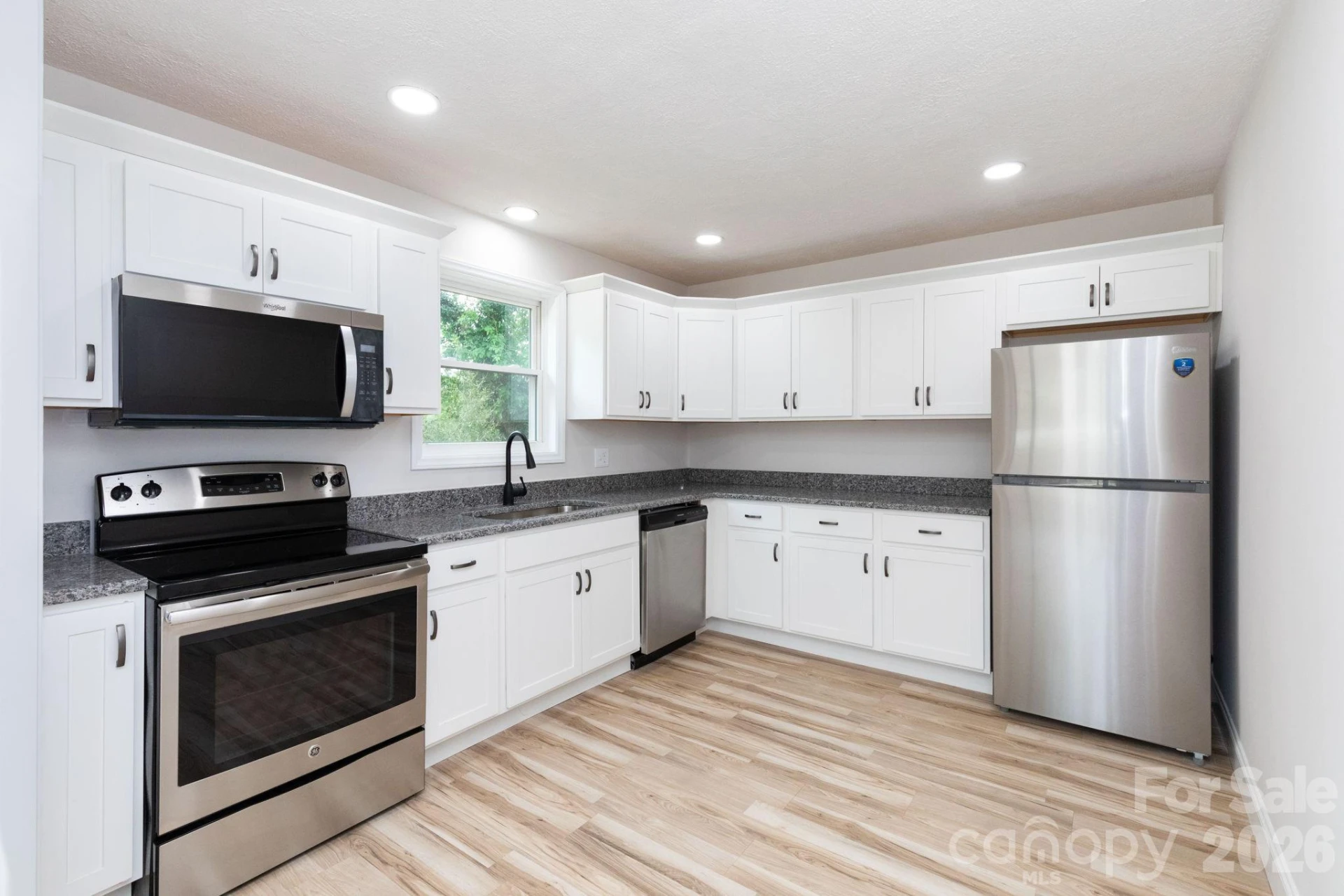 258 New Leicester Highway - Photo 4