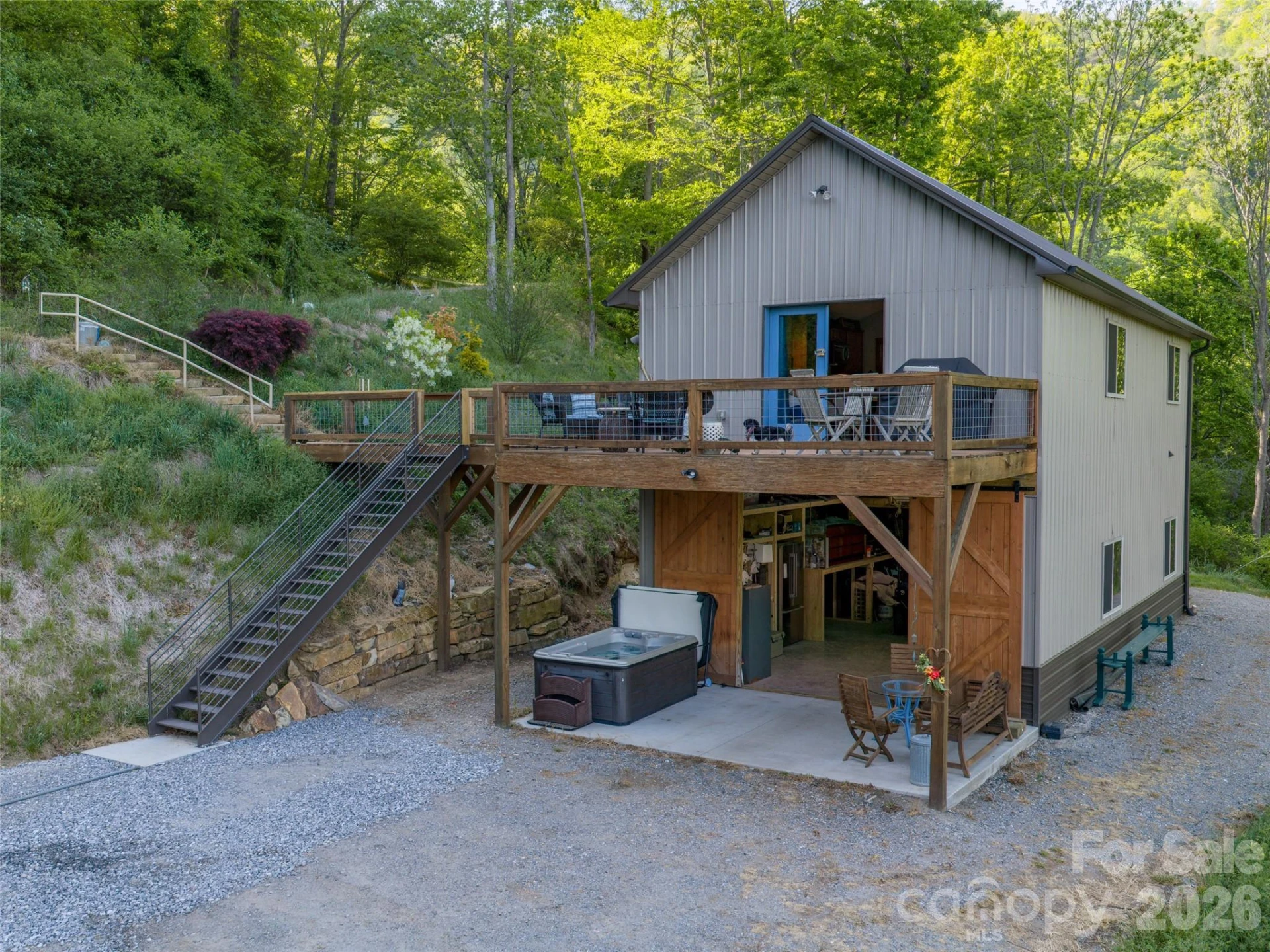 345 Moorehill Drive - Photo 2