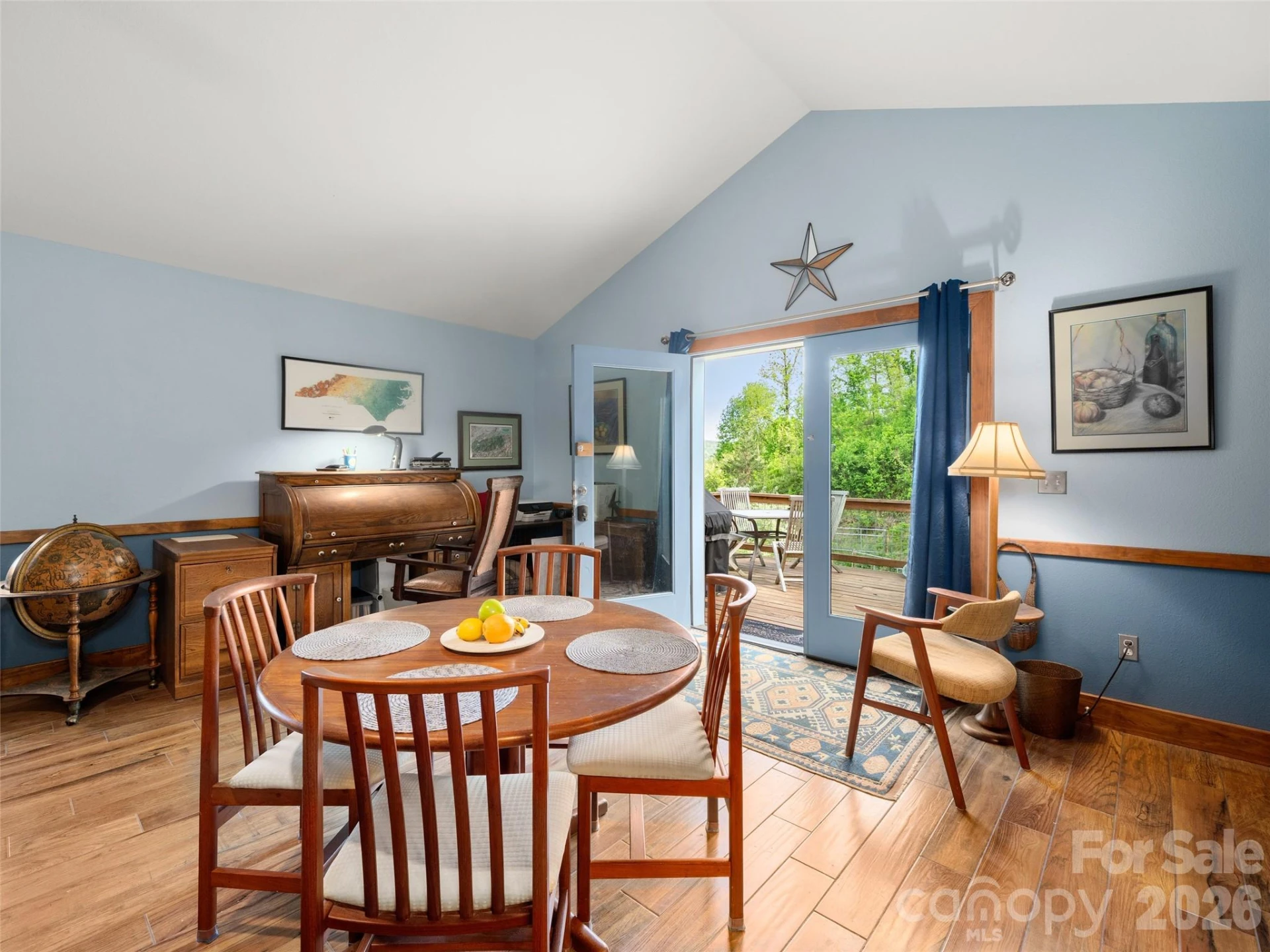345 Moorehill Drive - Photo 6