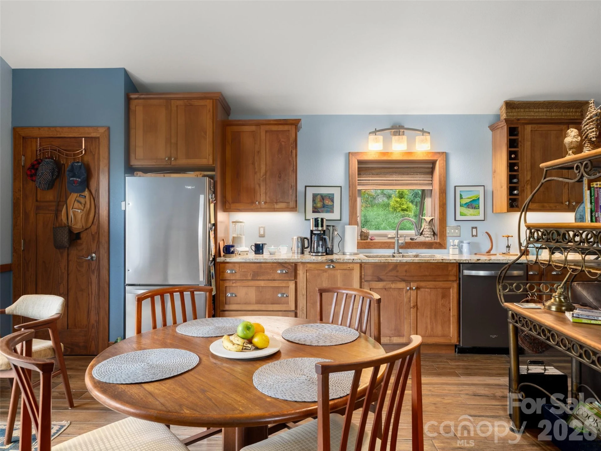345 Moorehill Drive - Photo 8