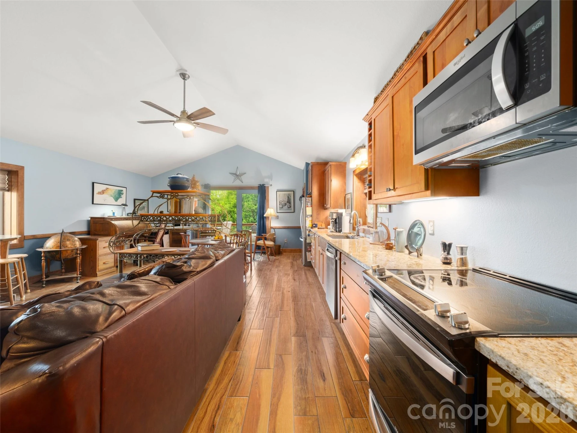 345 Moorehill Drive - Photo 10