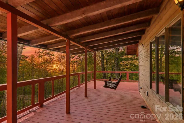 101 Oak Ridge Court