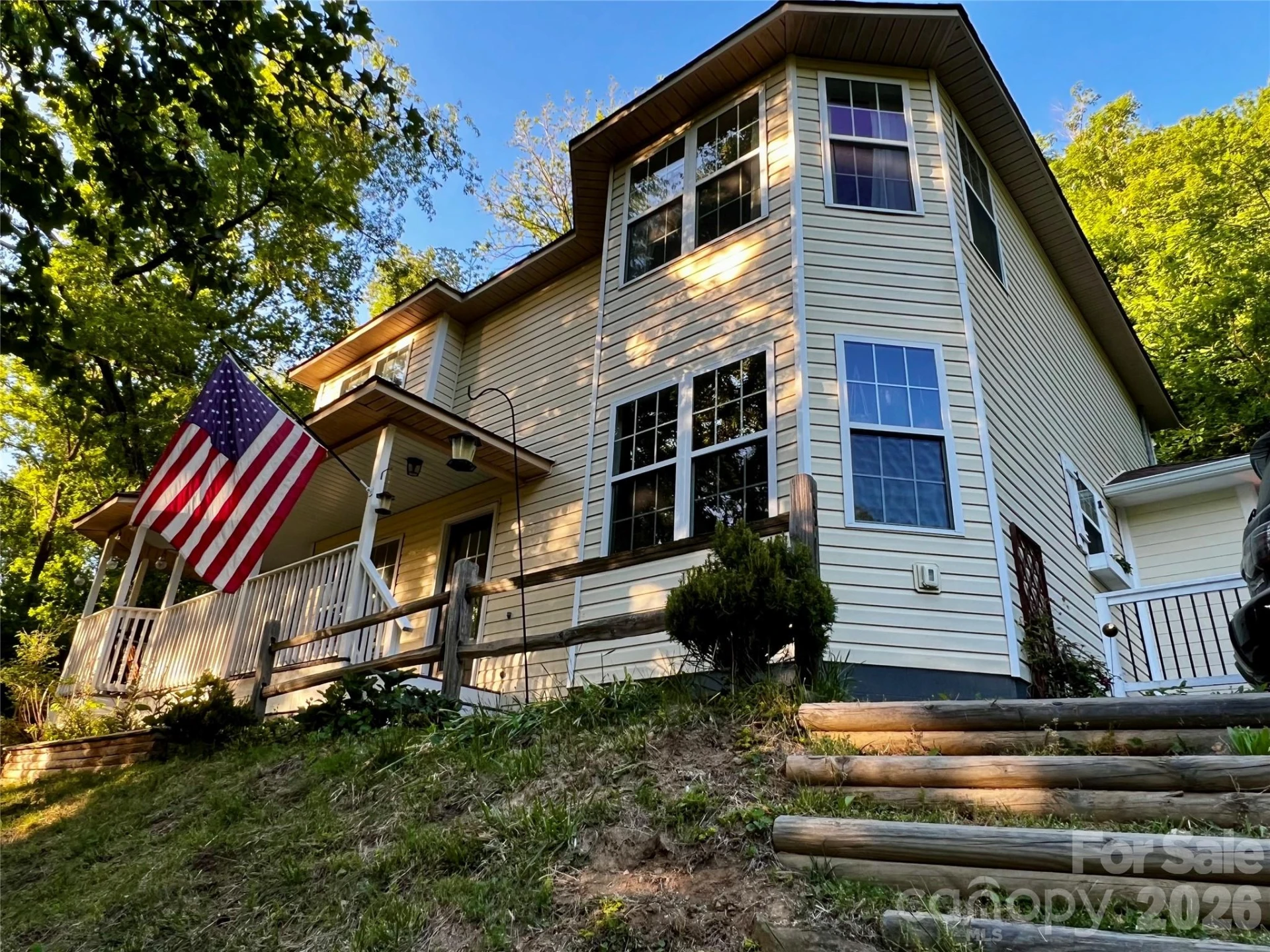 747 Osborne Road - Photo 3