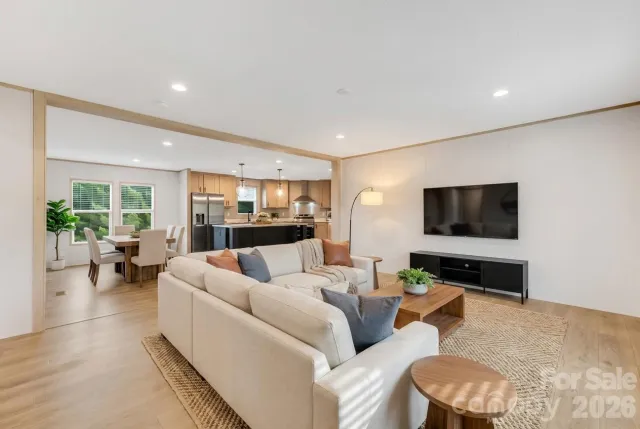 817 Jupiter Road