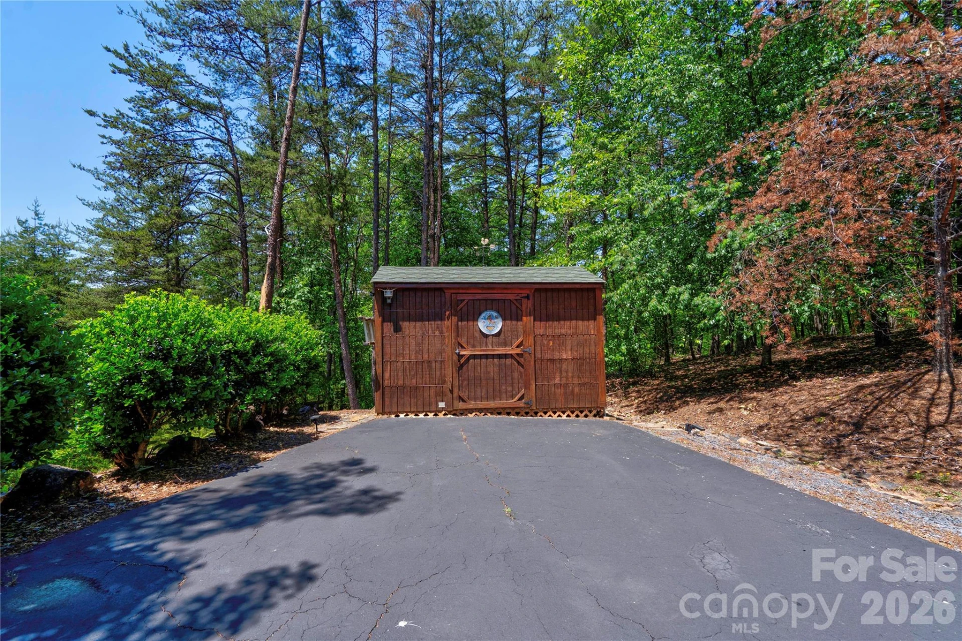 389 Woodgate Drive - Photo 11