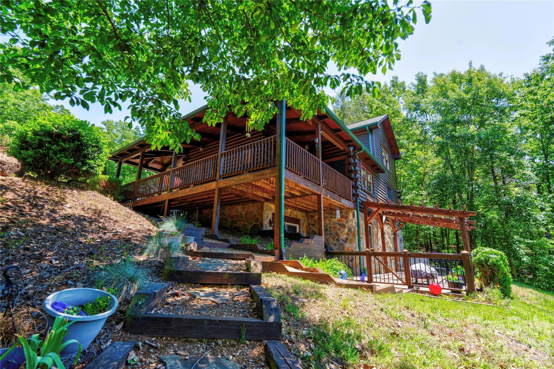 389 Woodgate Drive - Photo 13