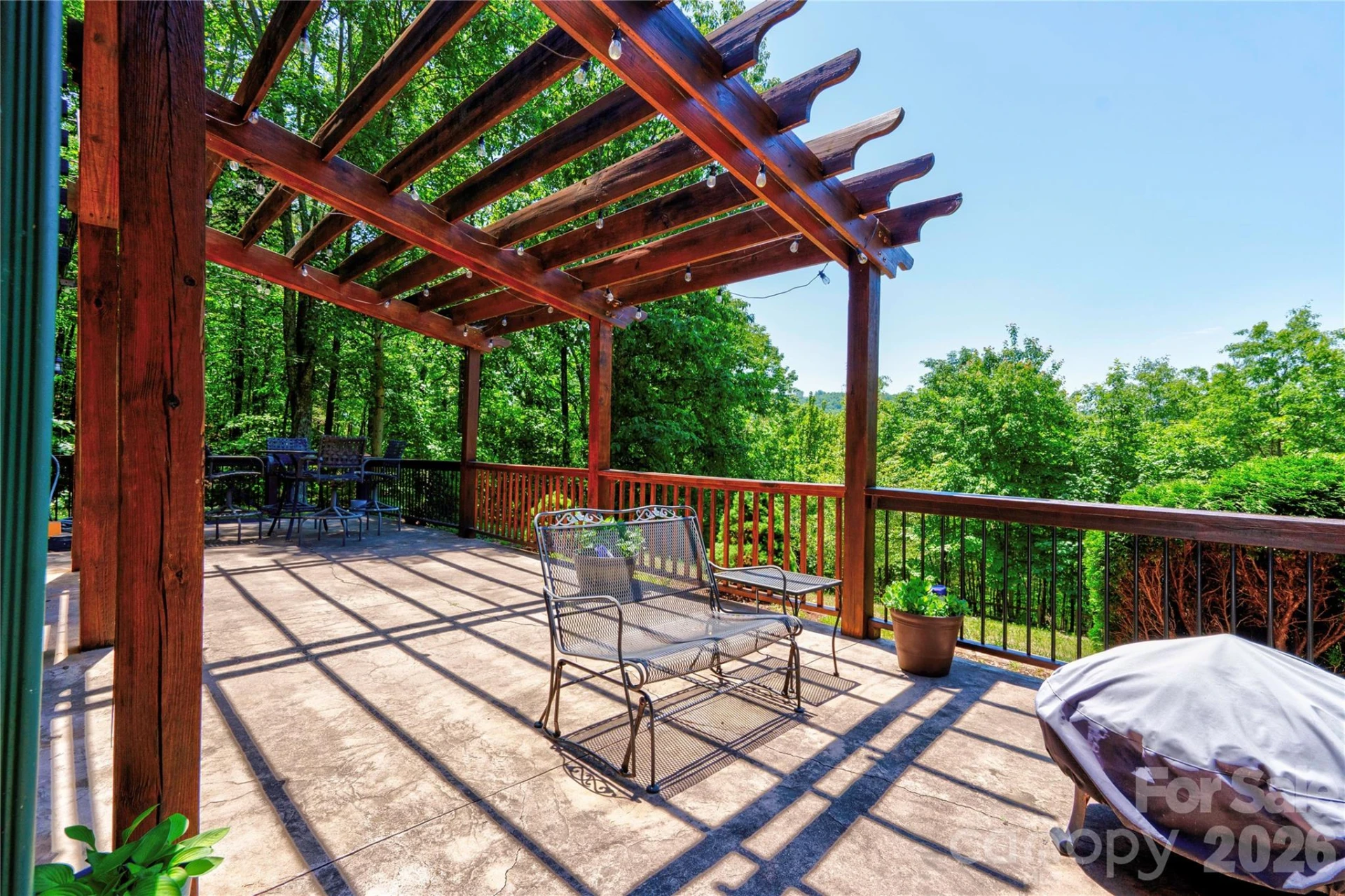 389 Woodgate Drive - Photo 16