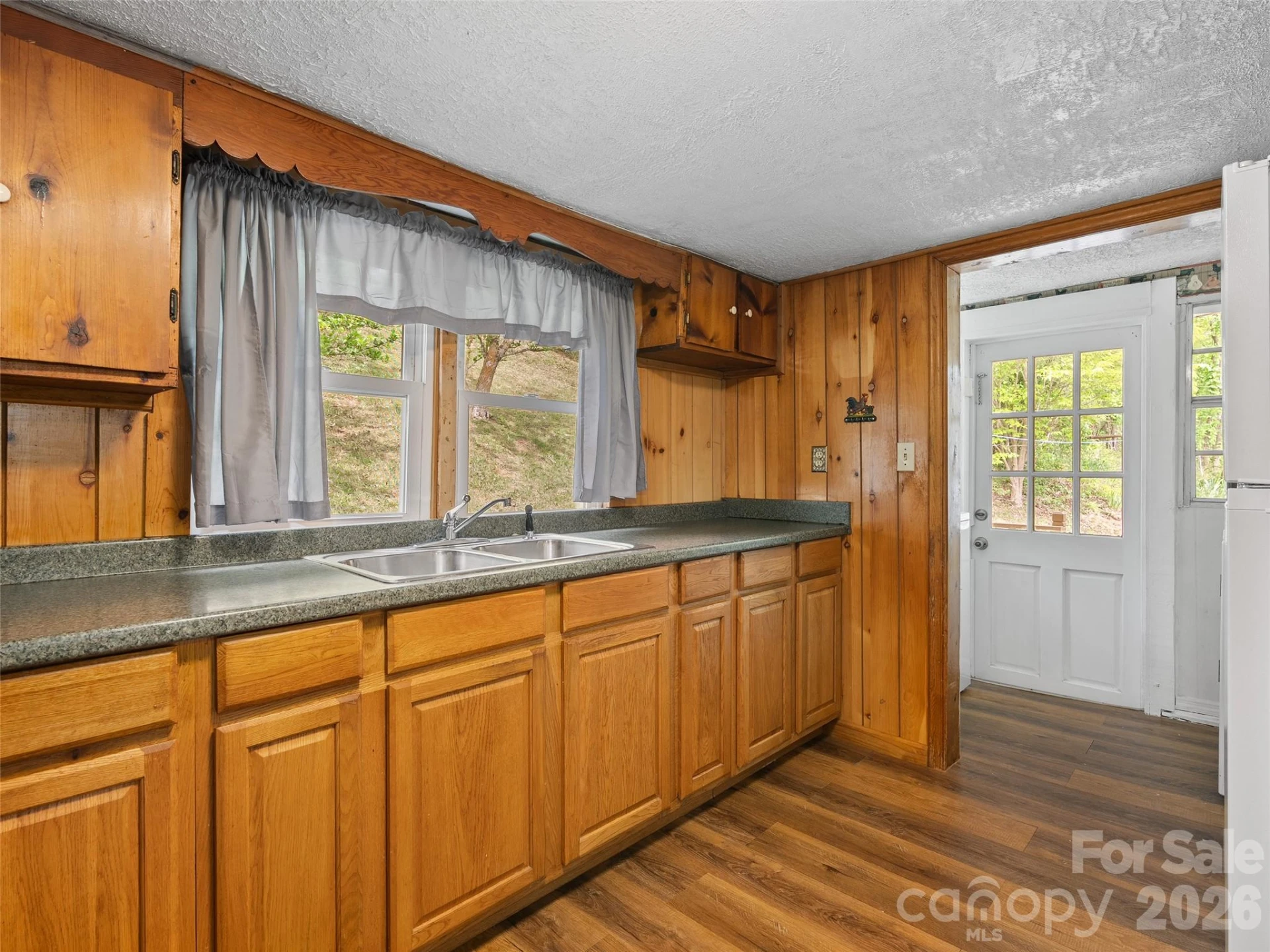 160 Cooper Street - Photo 10