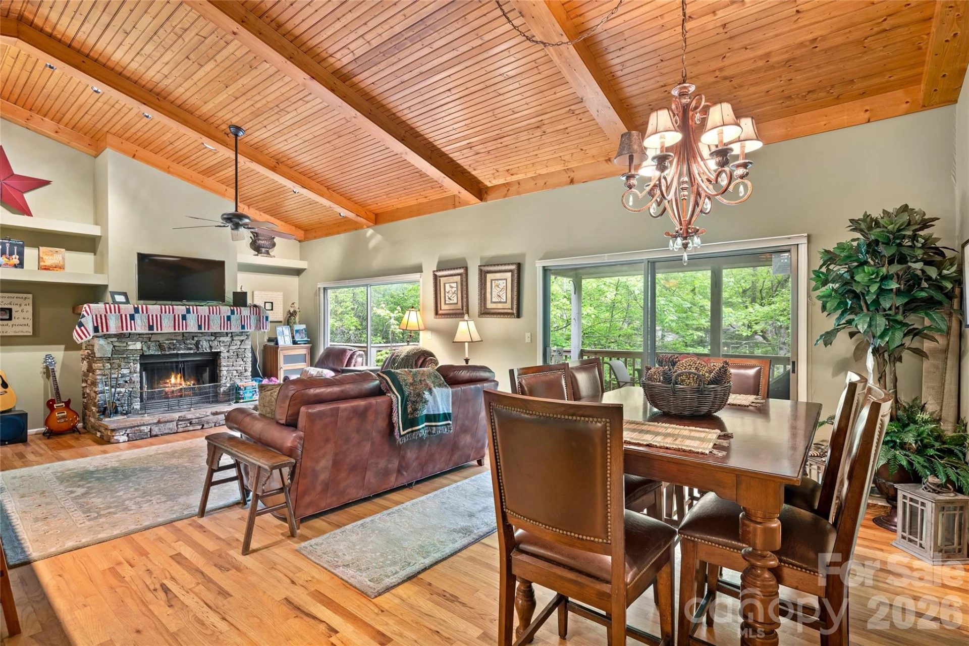 560 Toxaway Court - Photo 13