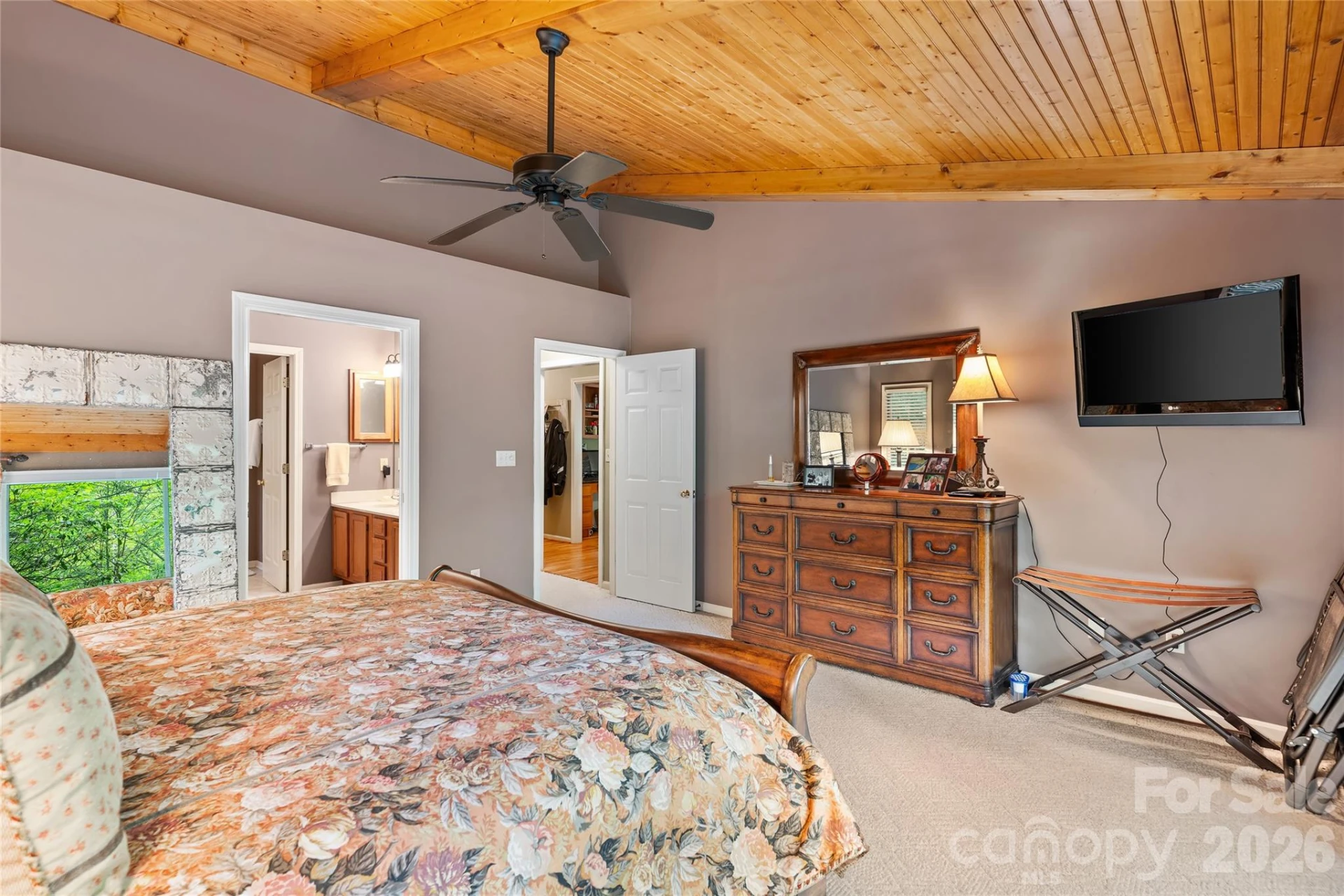 560 Toxaway Court - Photo 15
