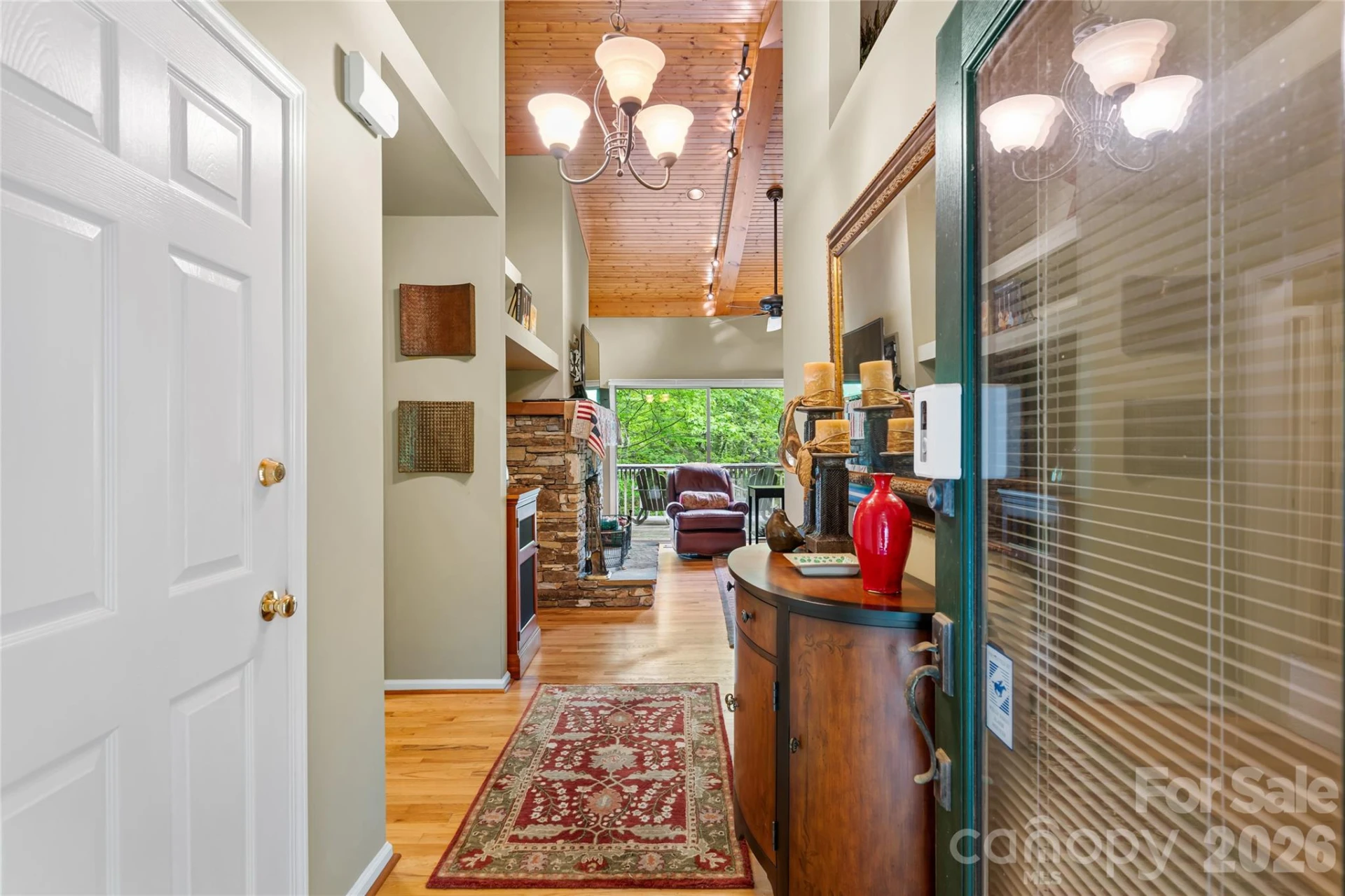 560 Toxaway Court - Photo 3