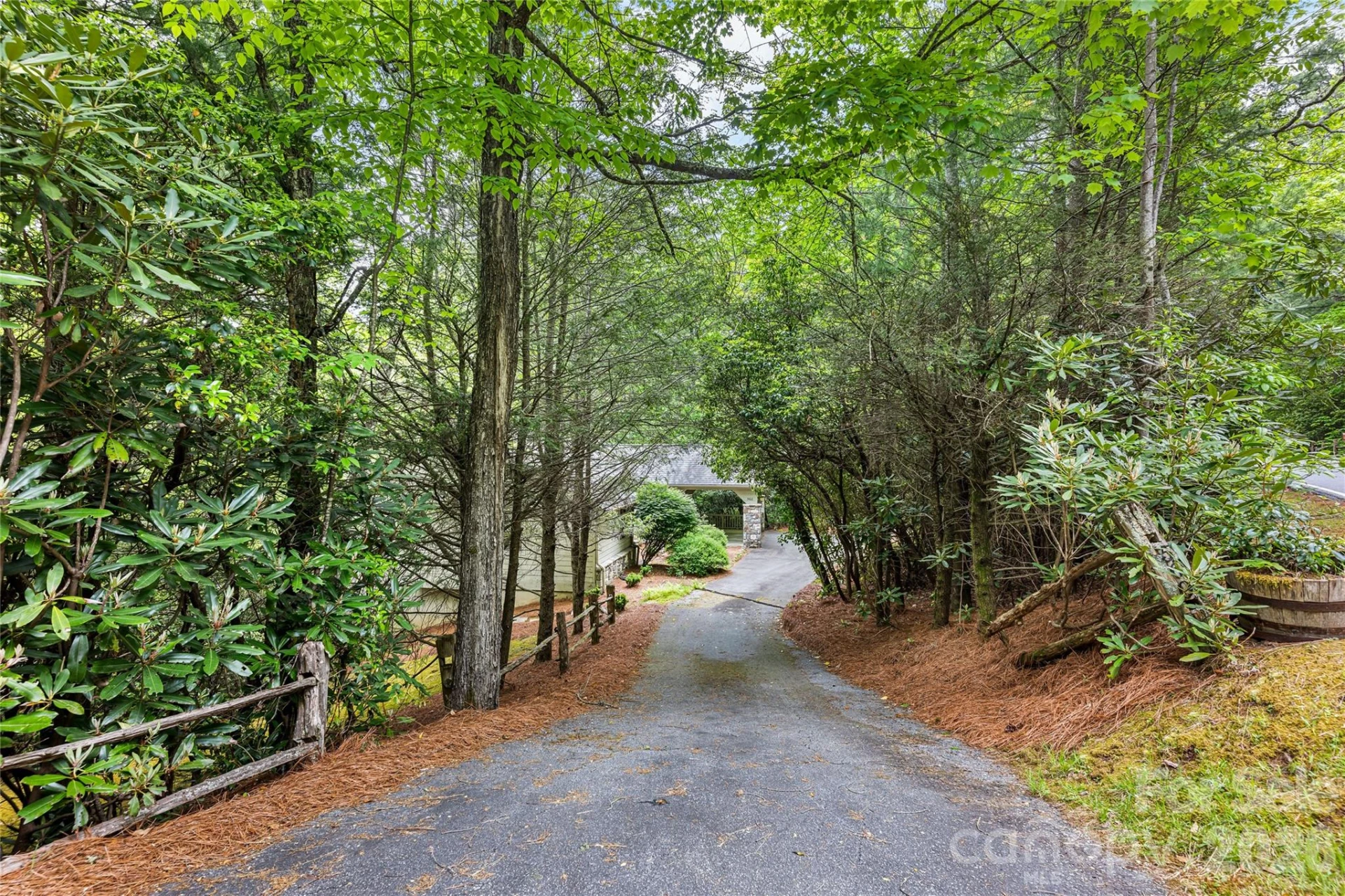560 Toxaway Court - Photo 23