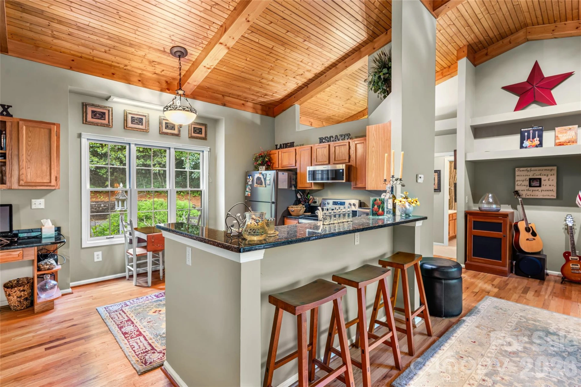 560 Toxaway Court - Photo 9