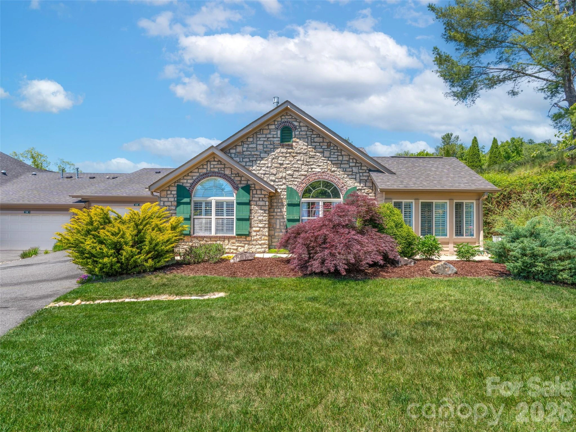 60 Mountain Meadow Circle #E2