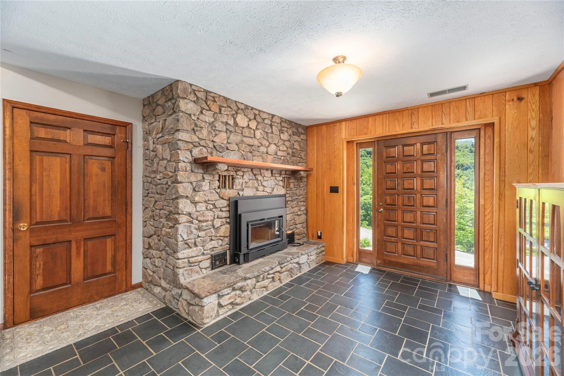 250 Lynn Cove Road - Photo 4