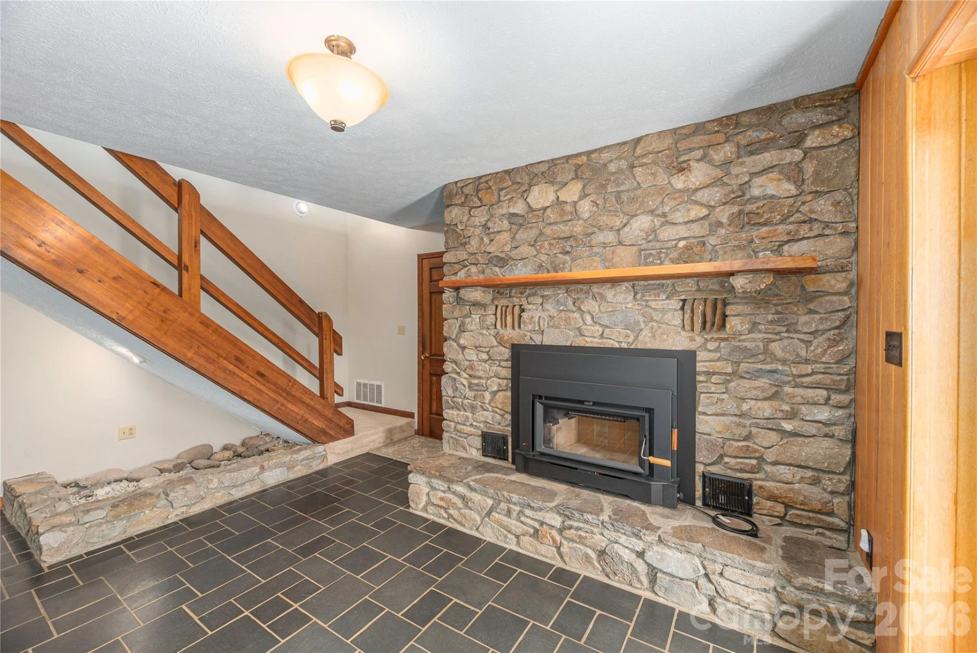 250 Lynn Cove Road - Photo 5