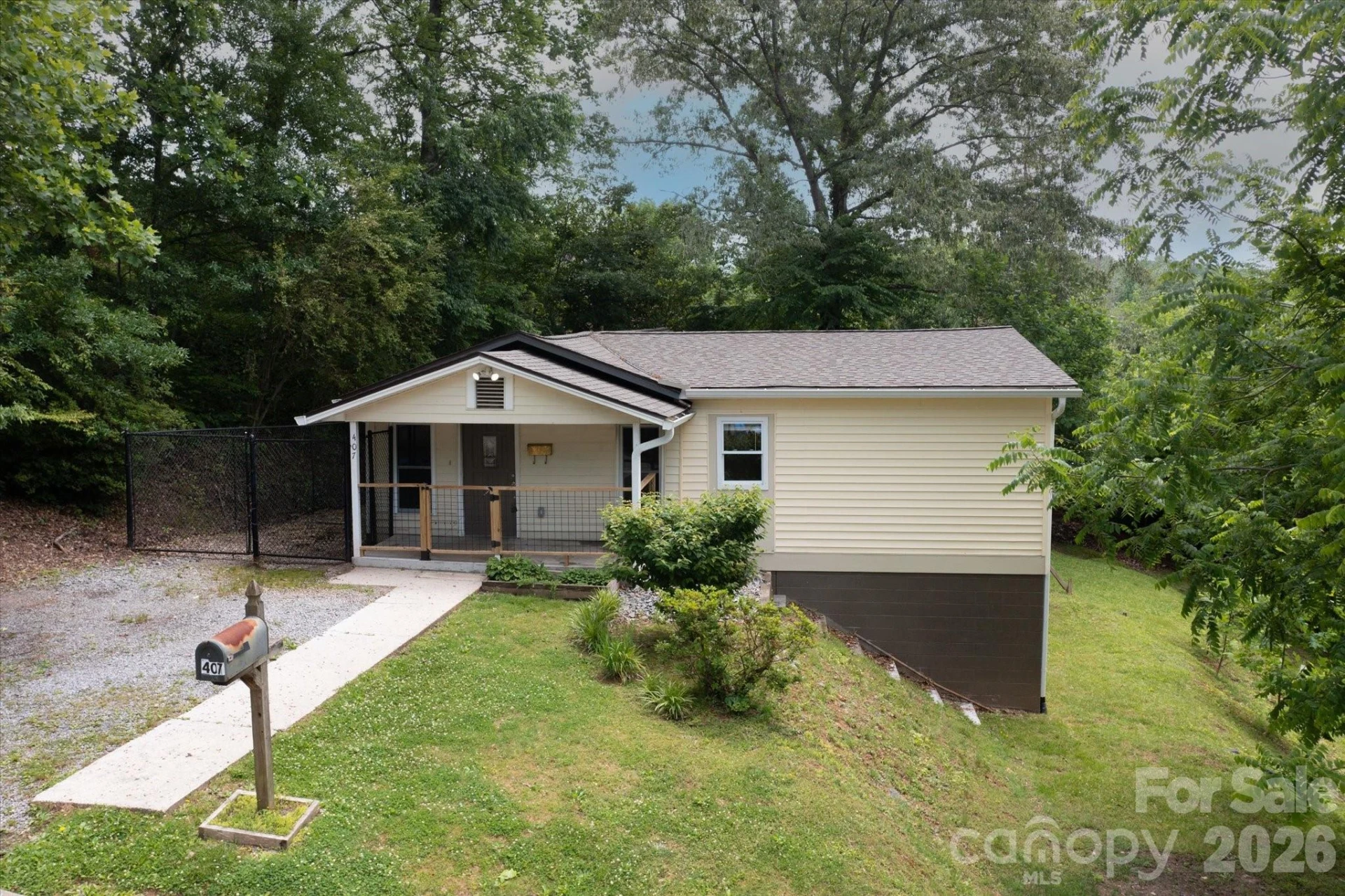 407 W Main Street - Photo 30