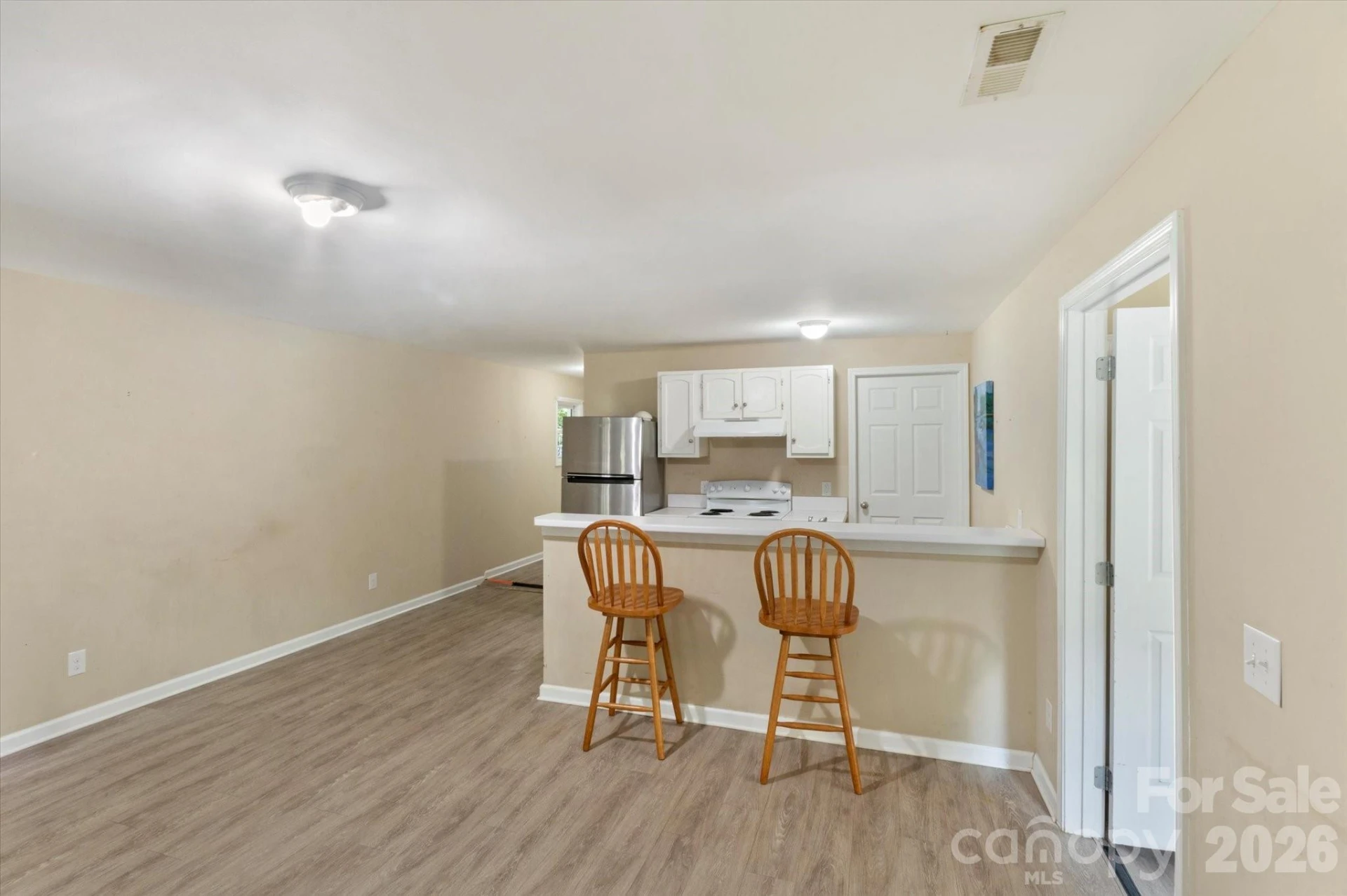407 W Main Street - Photo 4