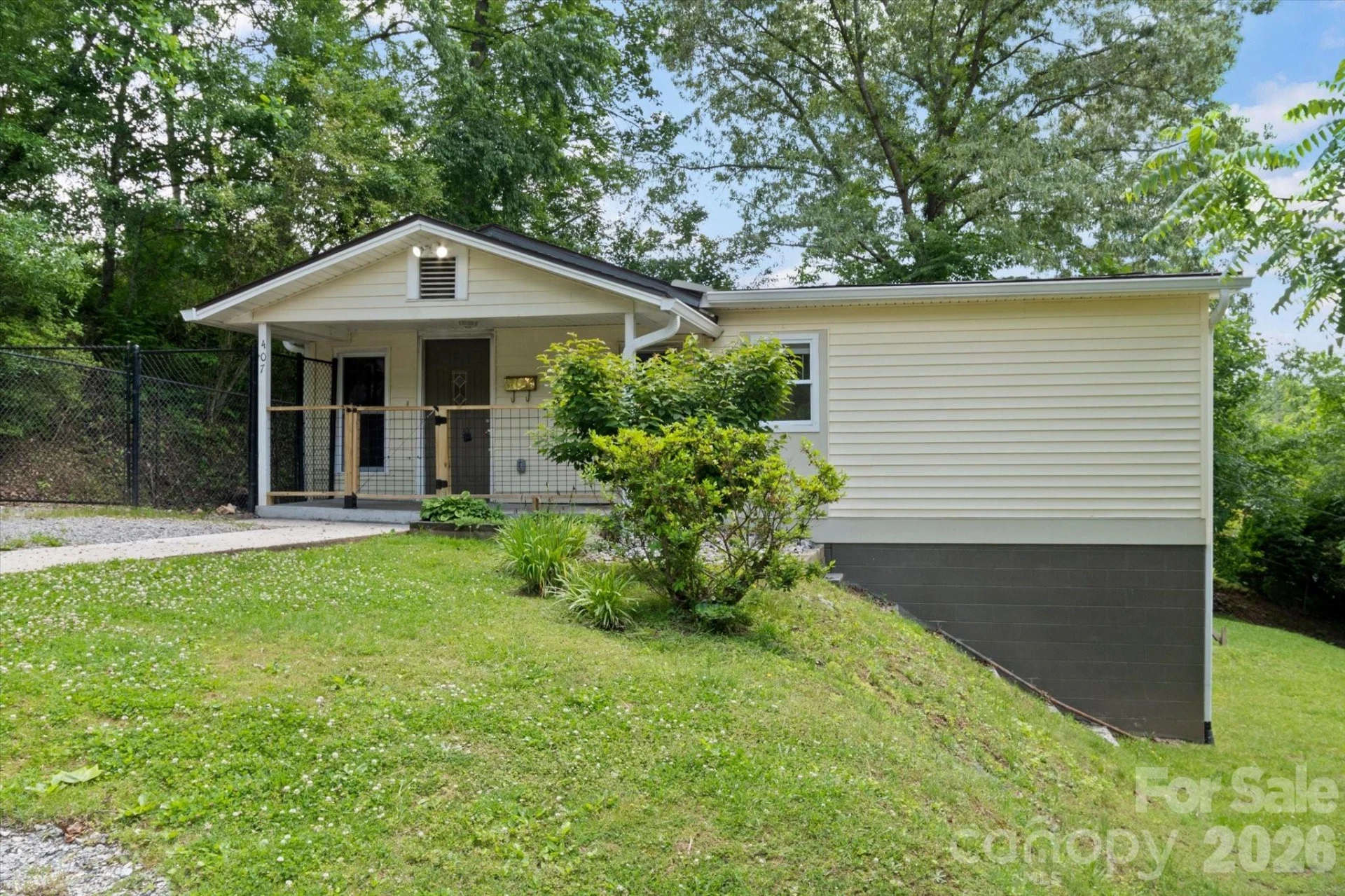407 W Main Street - Photo 31