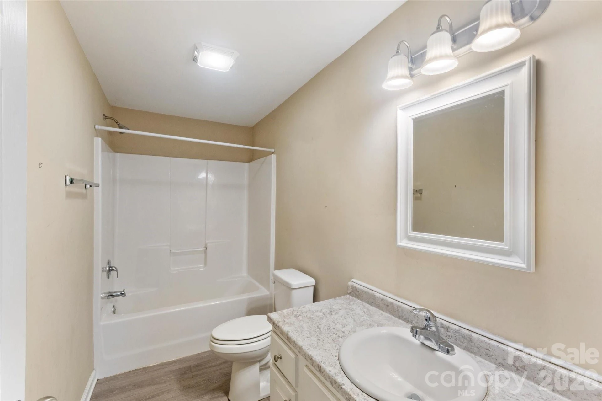 407 W Main Street - Photo 9