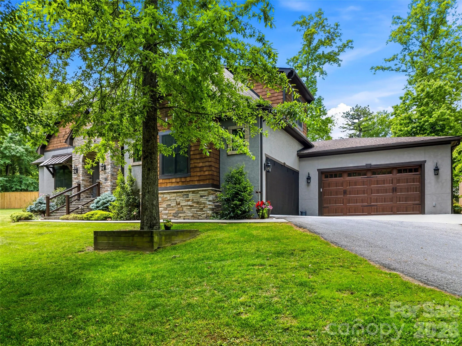 112 Caleb Drive - Photo 3