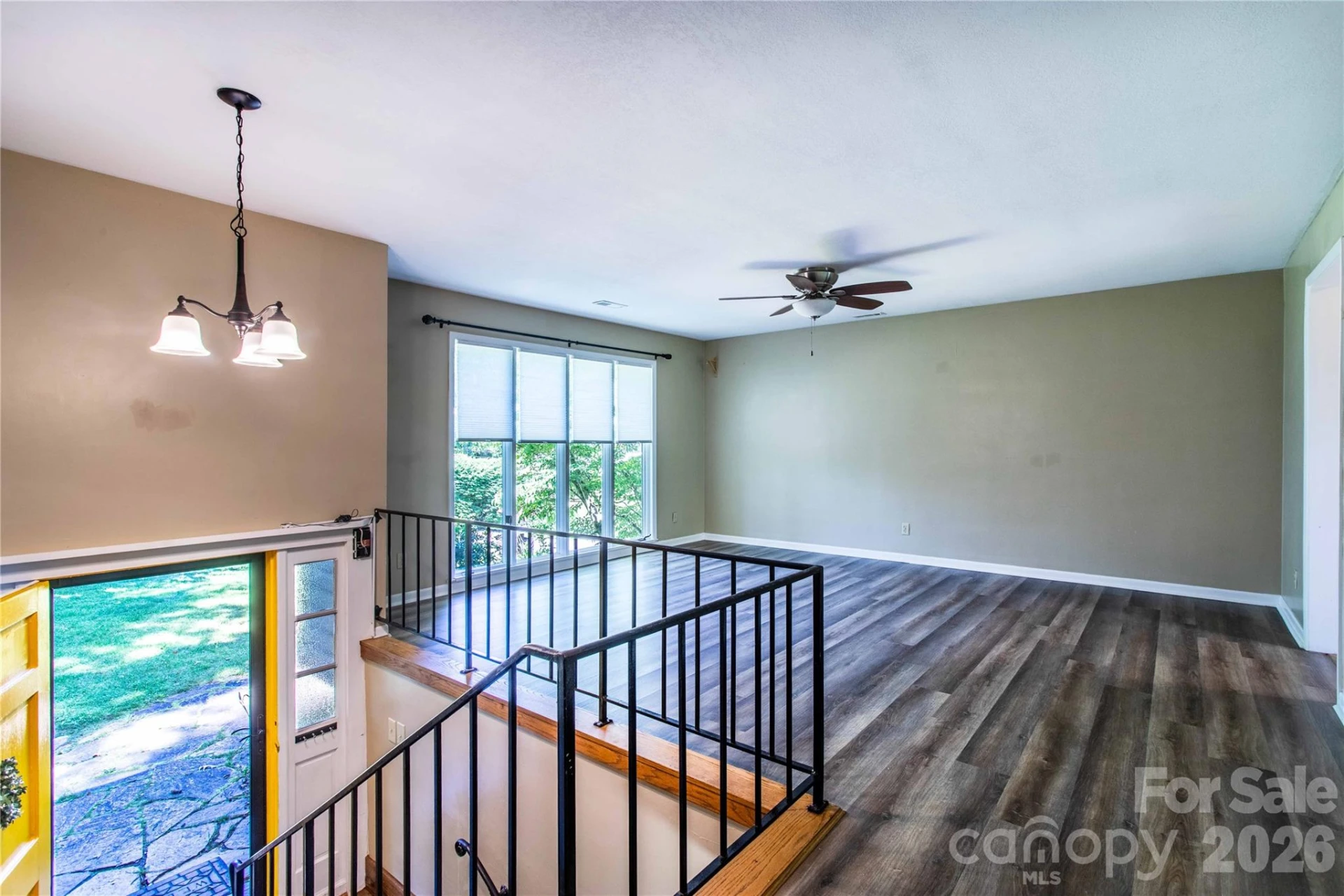 73 Cresent Drive - Photo 5