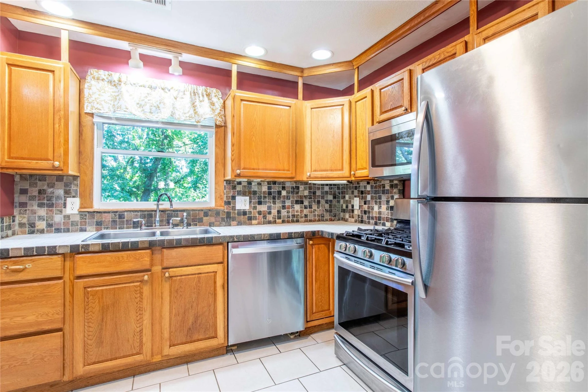 73 Cresent Drive - Photo 6