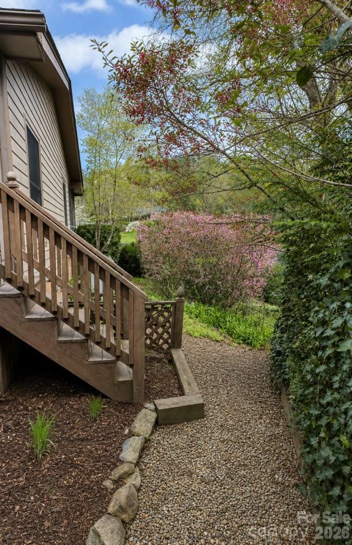 99 Willow Way - Photo 6