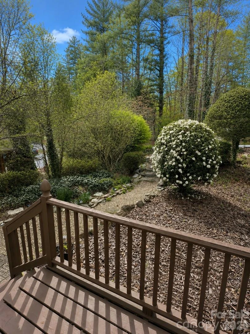 99 Willow Way - Photo 7