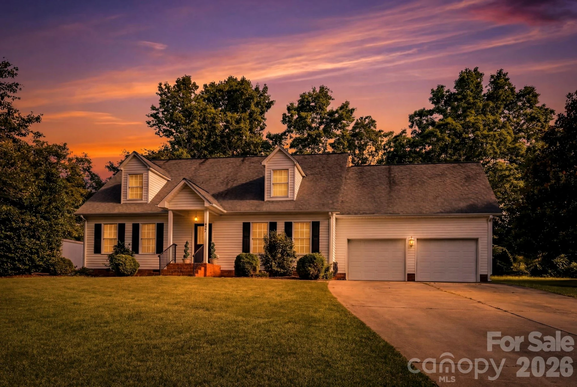 327 Sherry Street - Photo 2
