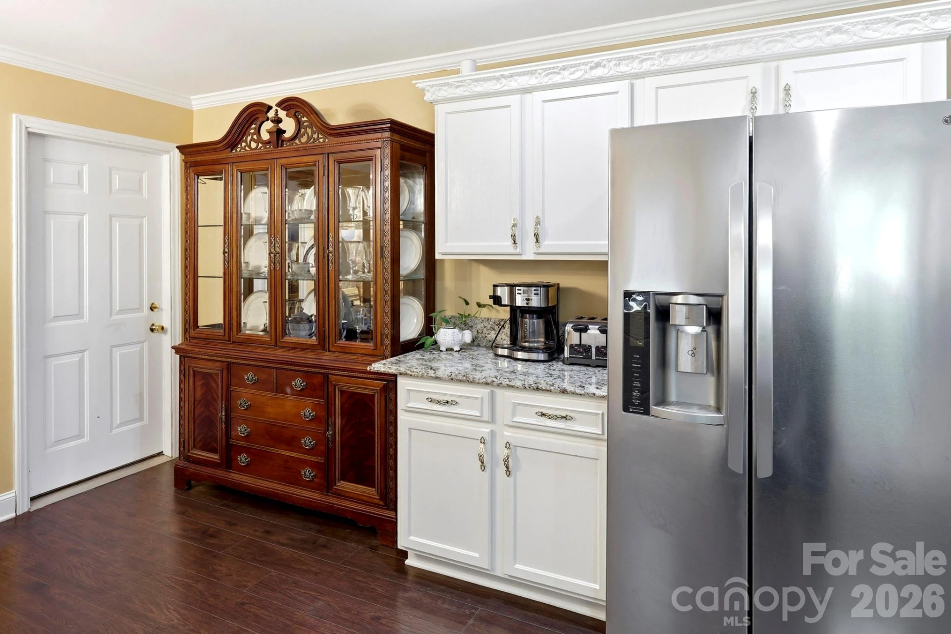 327 Sherry Street - Photo 8