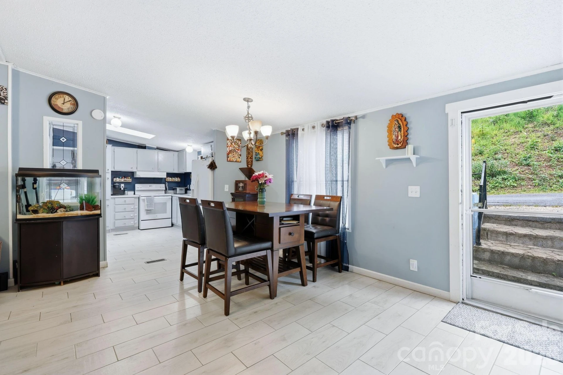 405 Gray Court - Photo 3