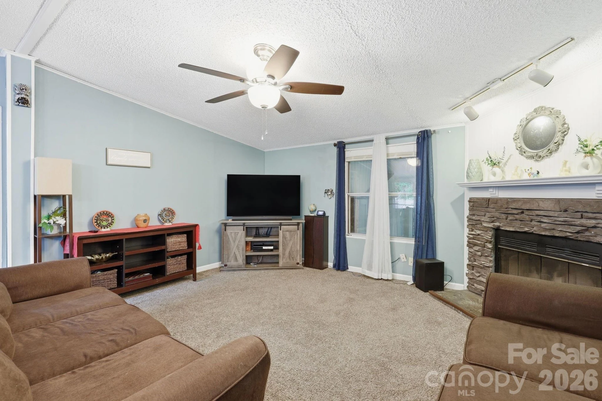 405 Gray Court - Photo 5