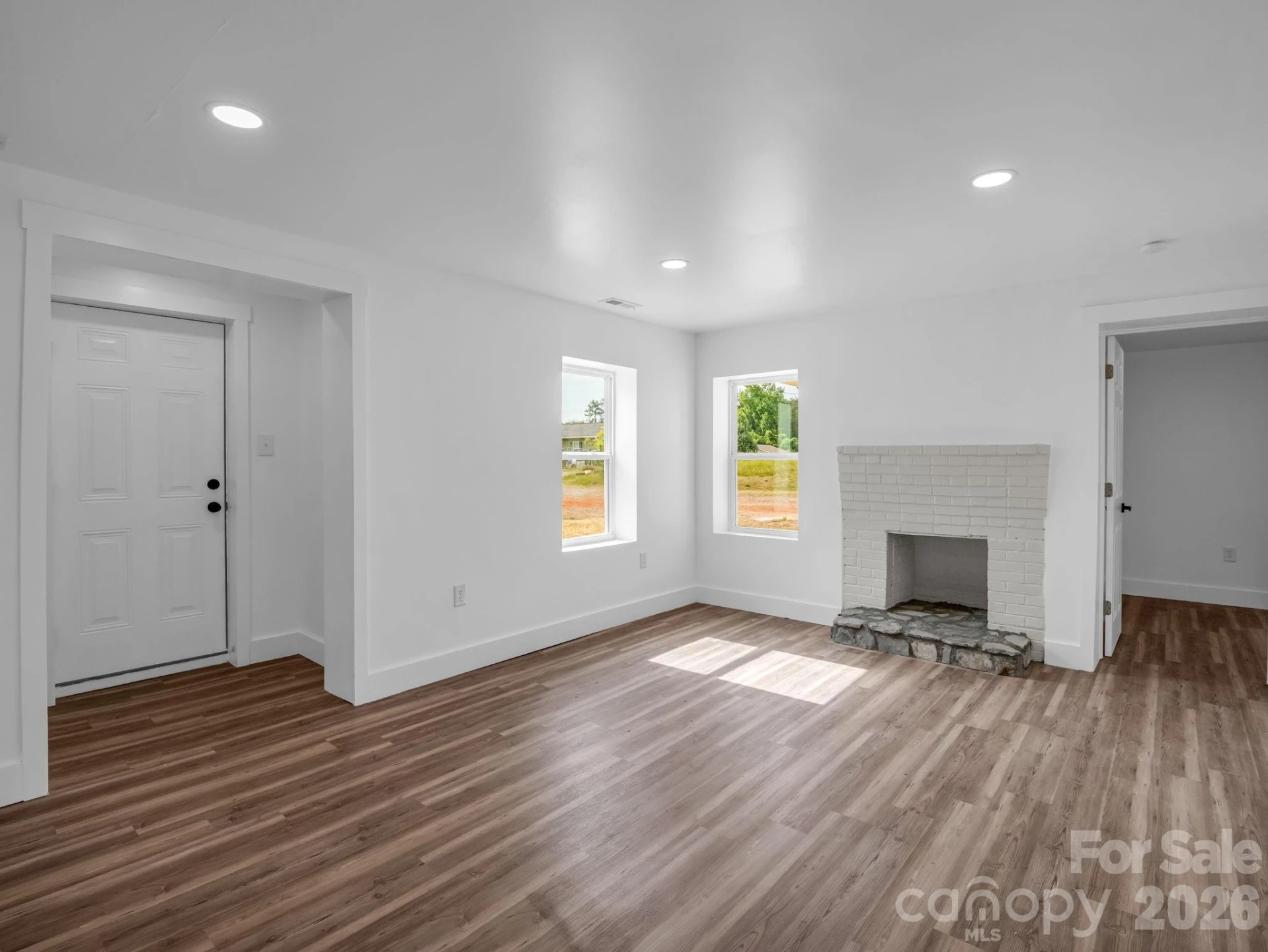221 New Hampshire Street - Photo 4