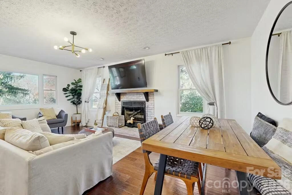 121 Oak Terrace - Photo 5