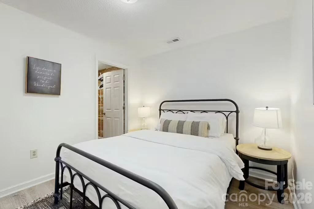 121 Oak Terrace - Photo 10