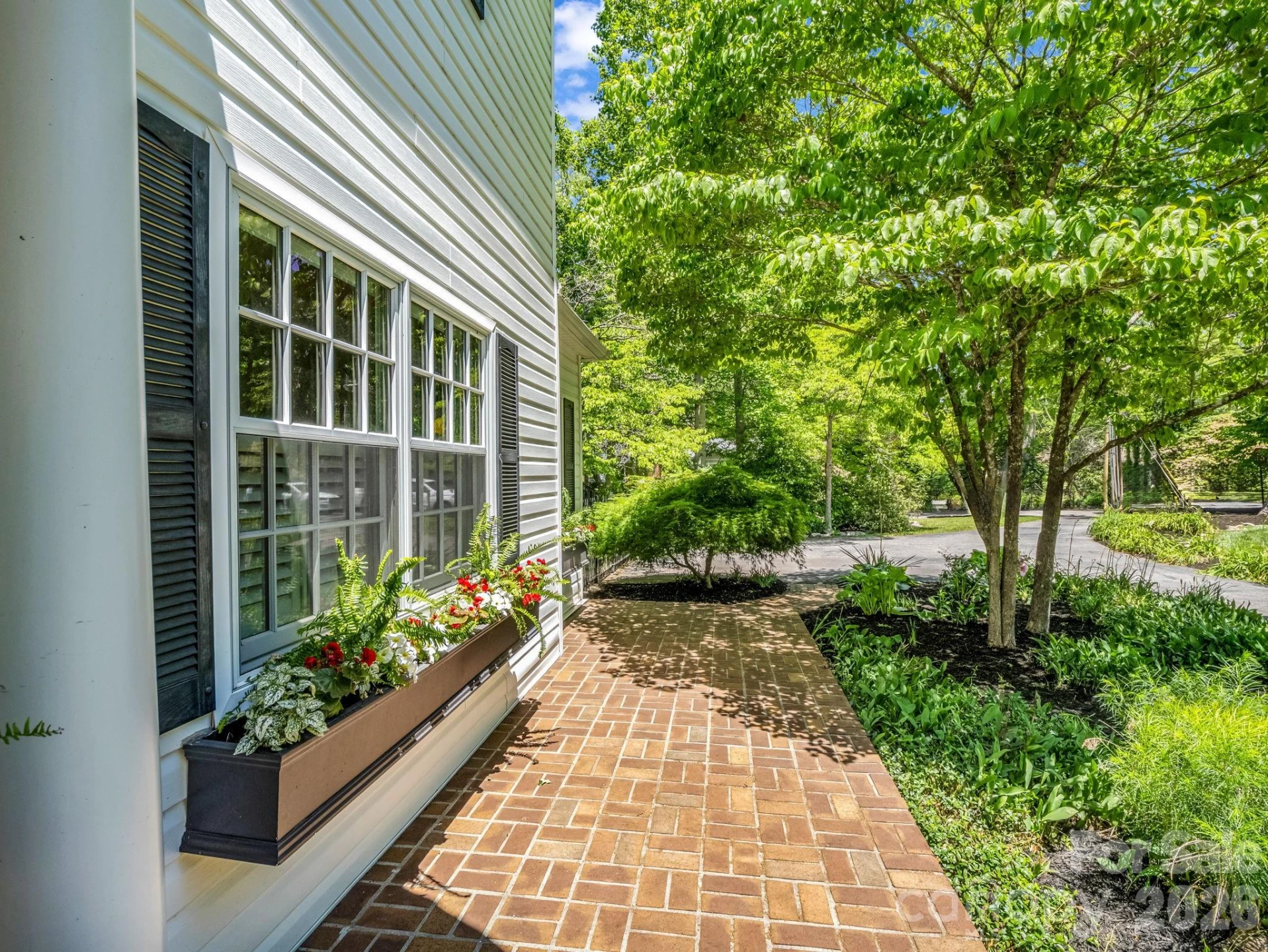 536 Maple Street - Photo 42