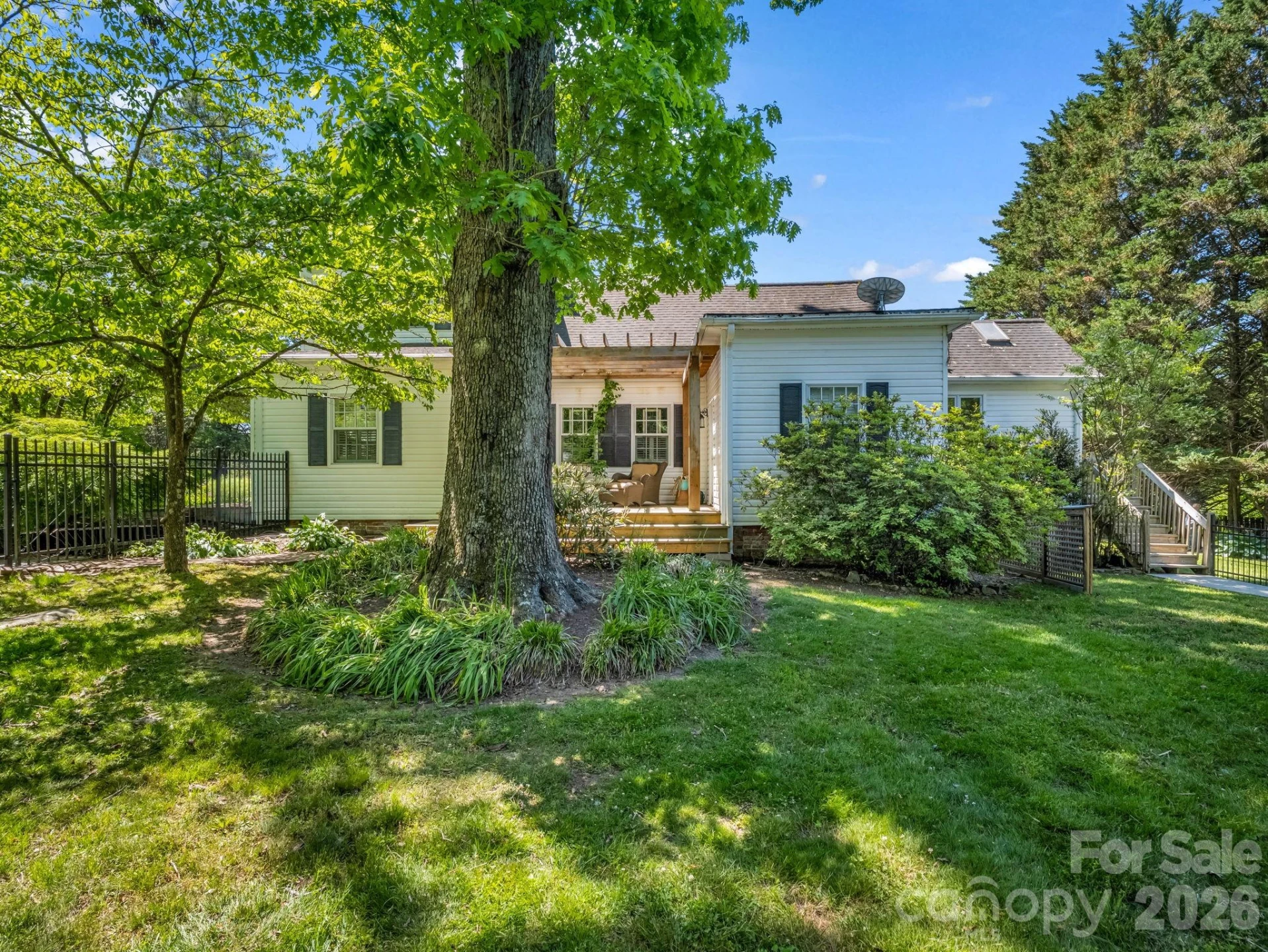 536 Maple Street - Photo 9