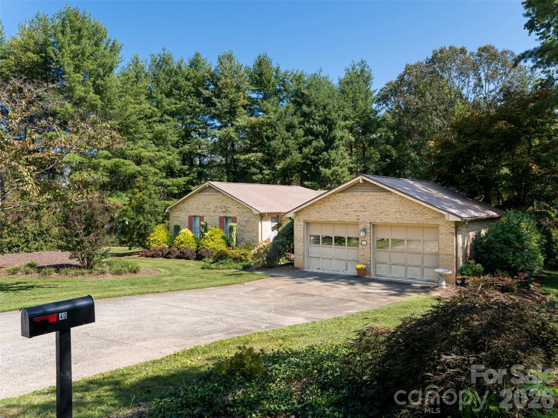 40 Applecross Road - Photo 2