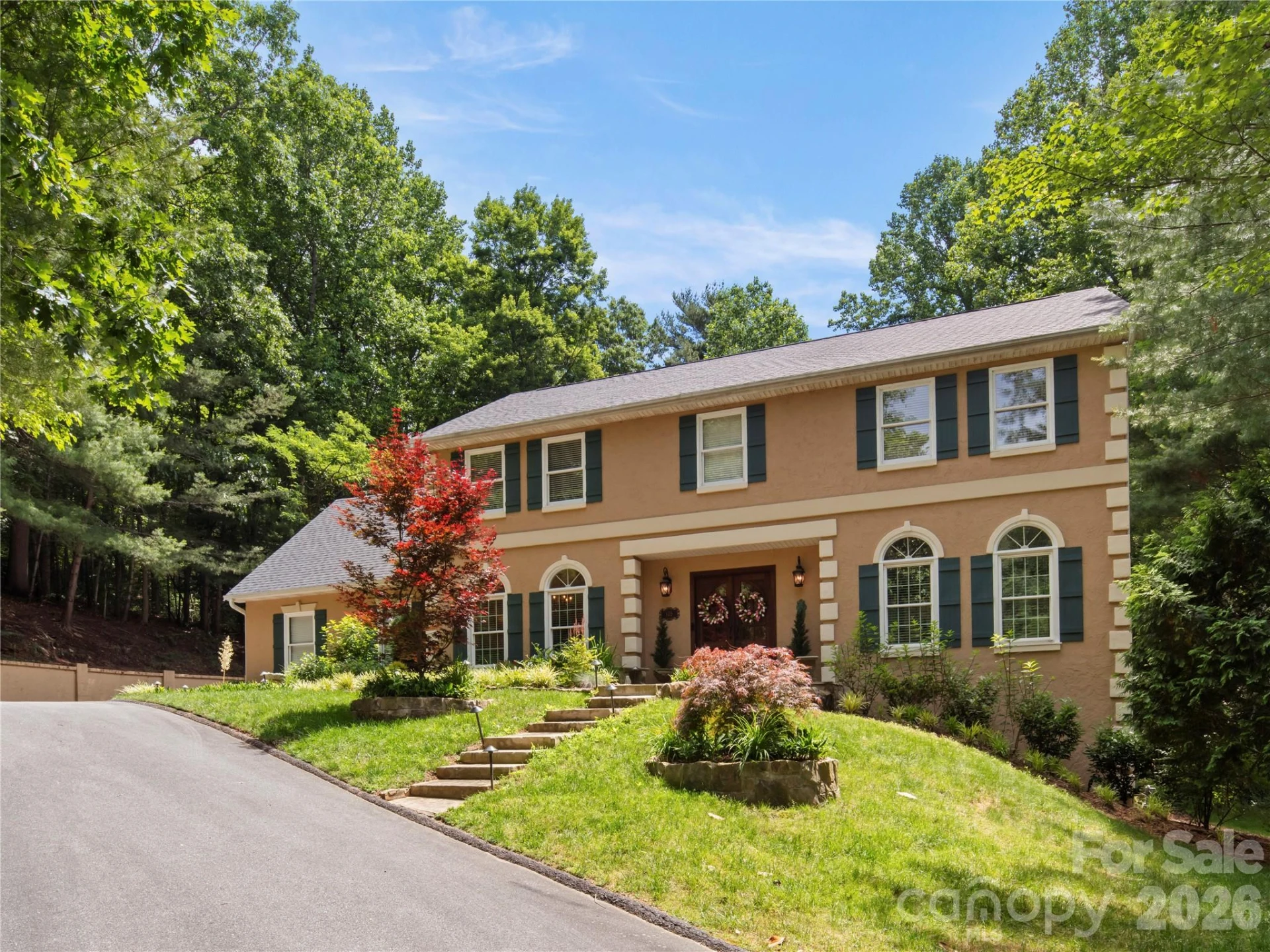 105 Braeside Circle