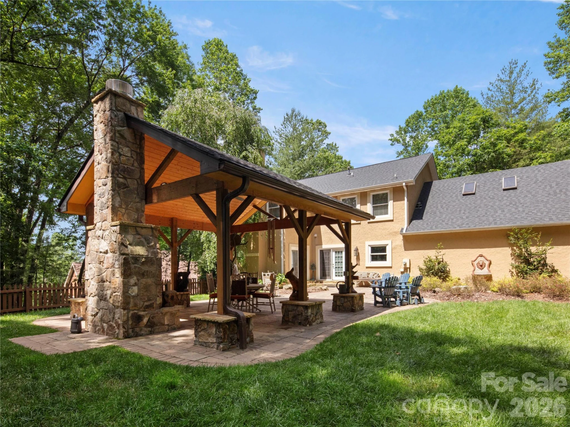 105 Braeside Circle - Photo 2