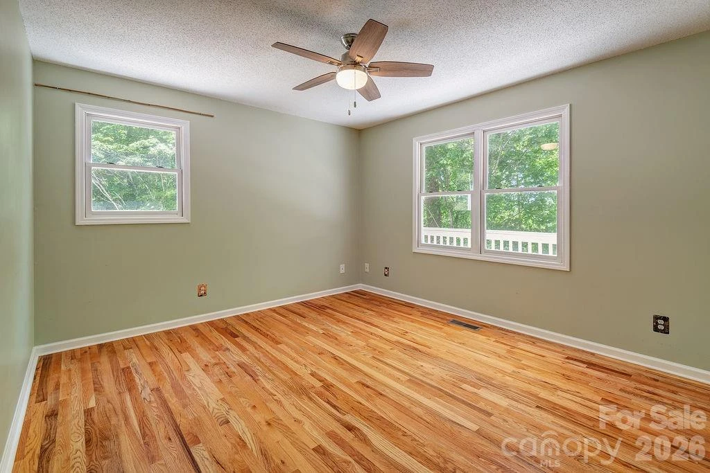 146 Churchill Downs Drive - Photo 15