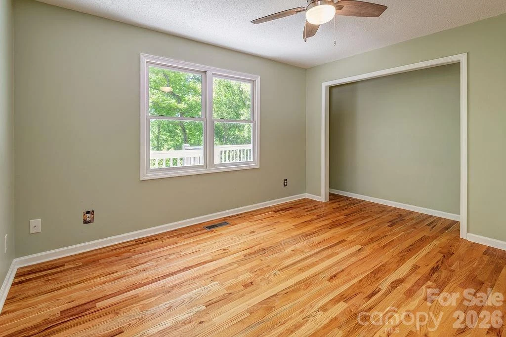 146 Churchill Downs Drive - Photo 16
