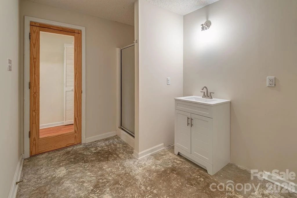 146 Churchill Downs Drive - Photo 25