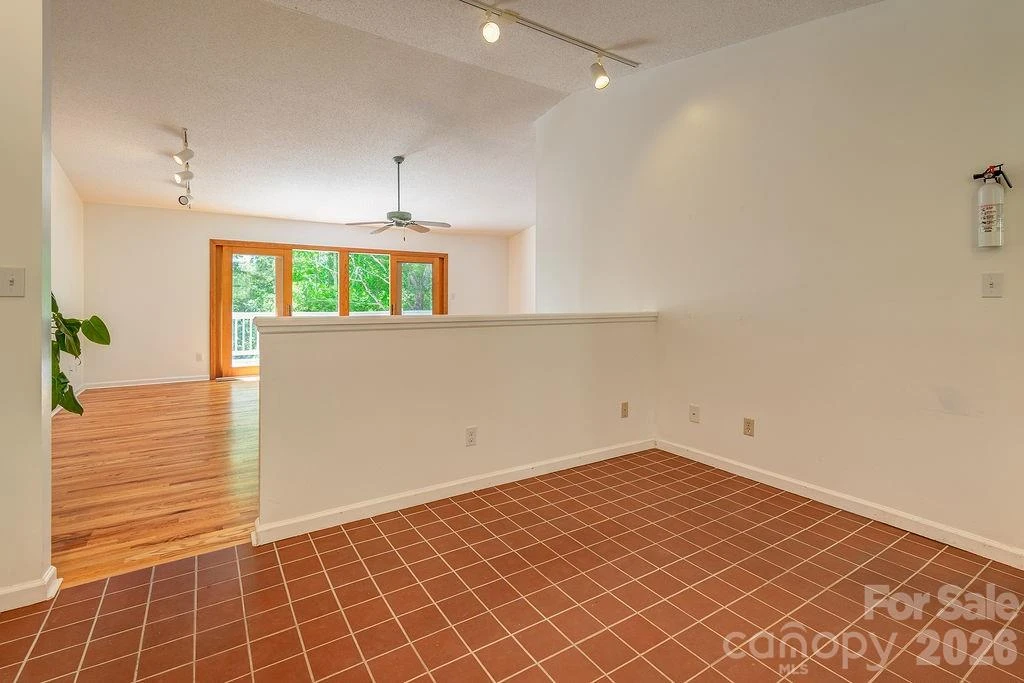 146 Churchill Downs Drive - Photo 10