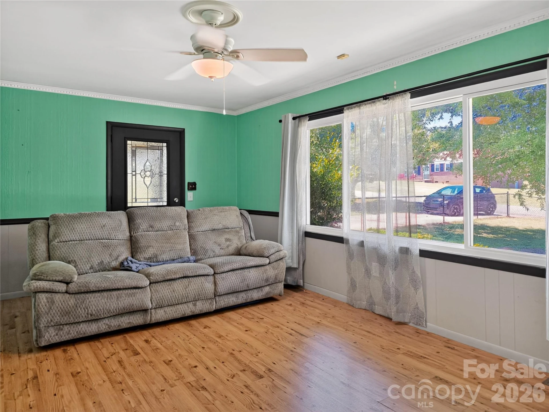 135 Hazelwood Drive - Photo 4