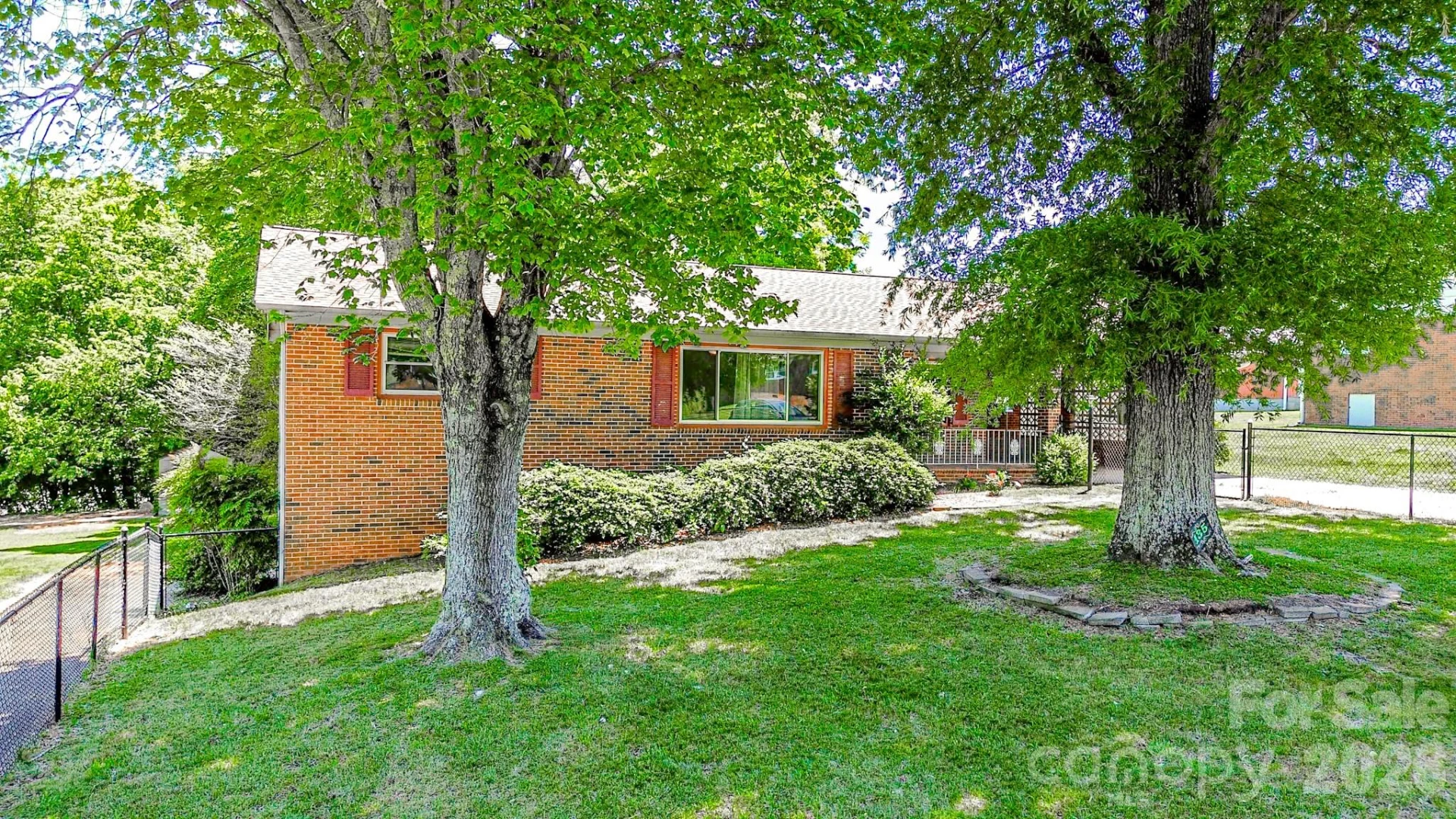 135 Hazelwood Drive - Photo 33