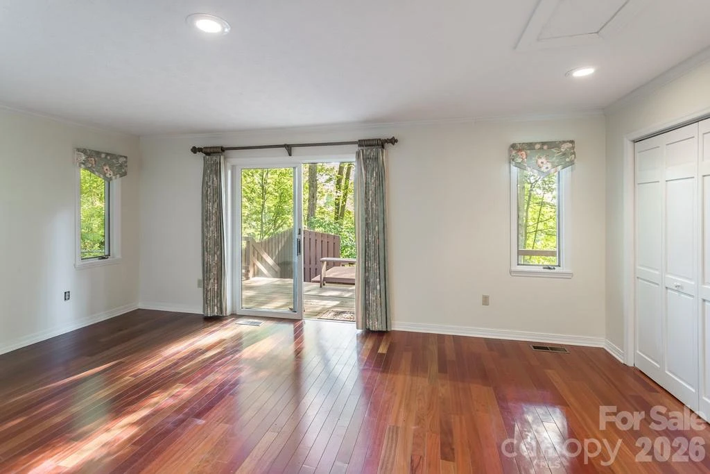 1126 Scenic Circle - Photo 14