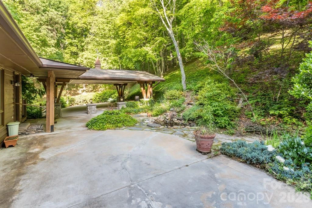 1126 Scenic Circle - Photo 4